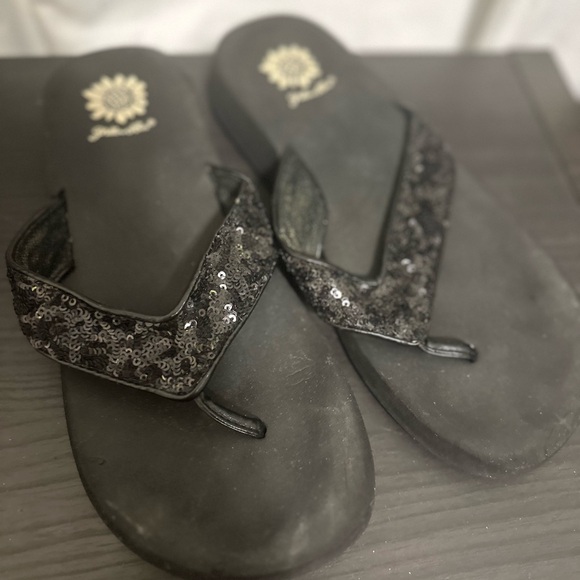 🛍️Yellow Box Black Sparkle Sandals - Picture 5 of 10